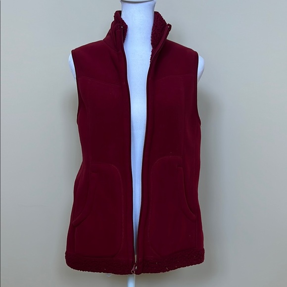 Van Heusen Jackets & Blazers - Women’s reversible Van Heusen, full zip vest red size small